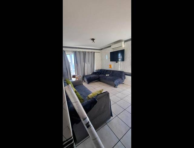 2 BEDROOM APARTMENT FOR SALE IN GOODWOOD CENTRAL